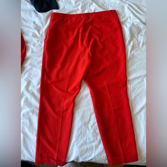 Two piece Suit - Picture 5 of 5